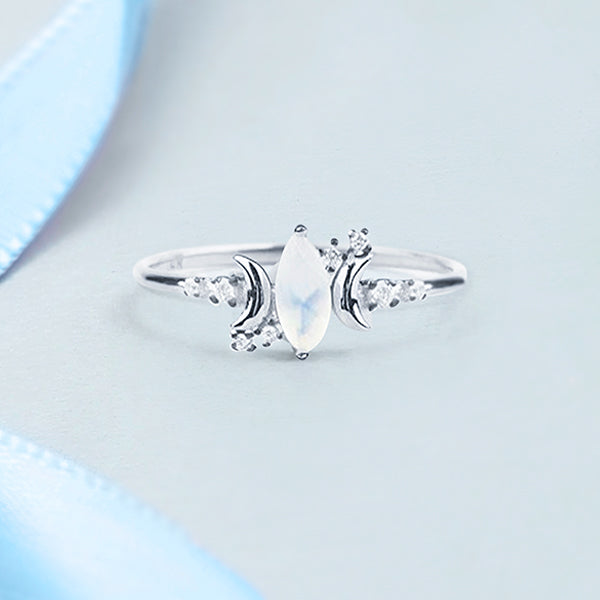 The Heavenly Moonstone Ring