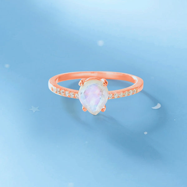 The Dreamy Luna Ring