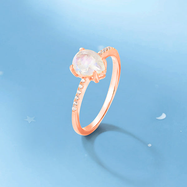 The Dreamy Luna Ring