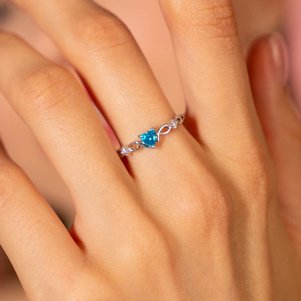 The Glowing Heart Ring