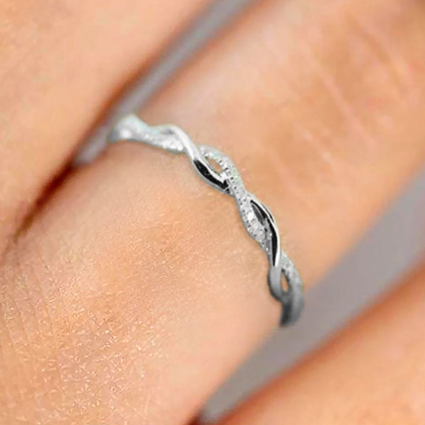 The Elegant Twist Ring